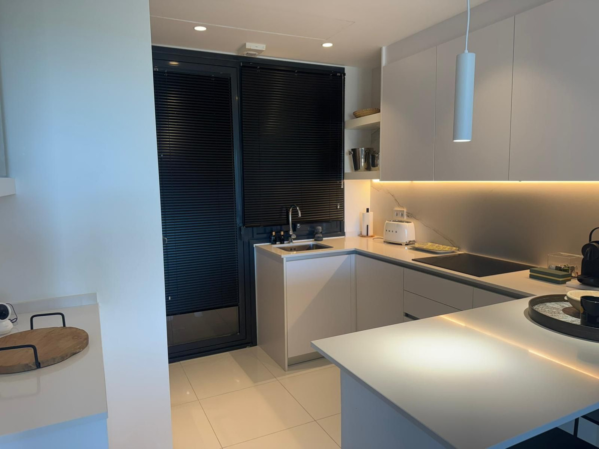 2 Bed Apartment for sale in Benahavís Costa Del Sol, Málaga, Spain