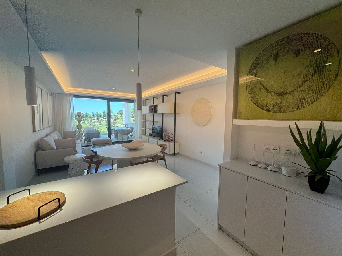 2 Bed Apartment for sale in Benahavís Costa Del Sol, Málaga, Spain