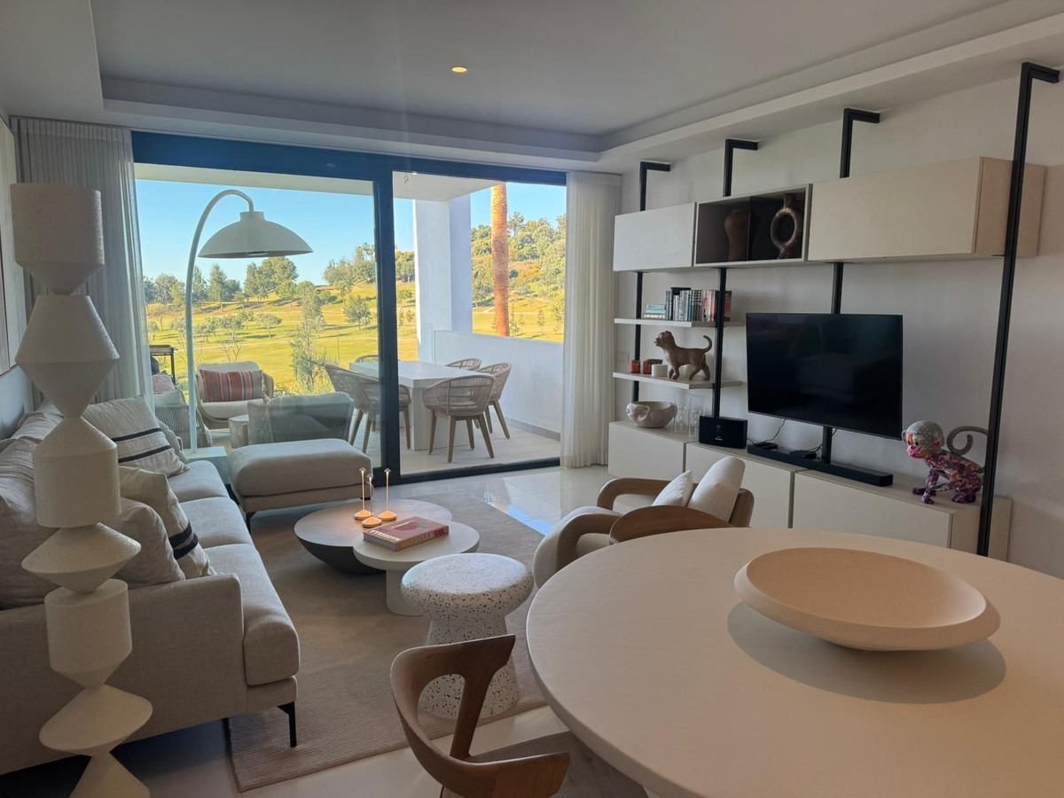 2 Bed Apartment for sale in Benahavís Costa Del Sol, Málaga, Spain