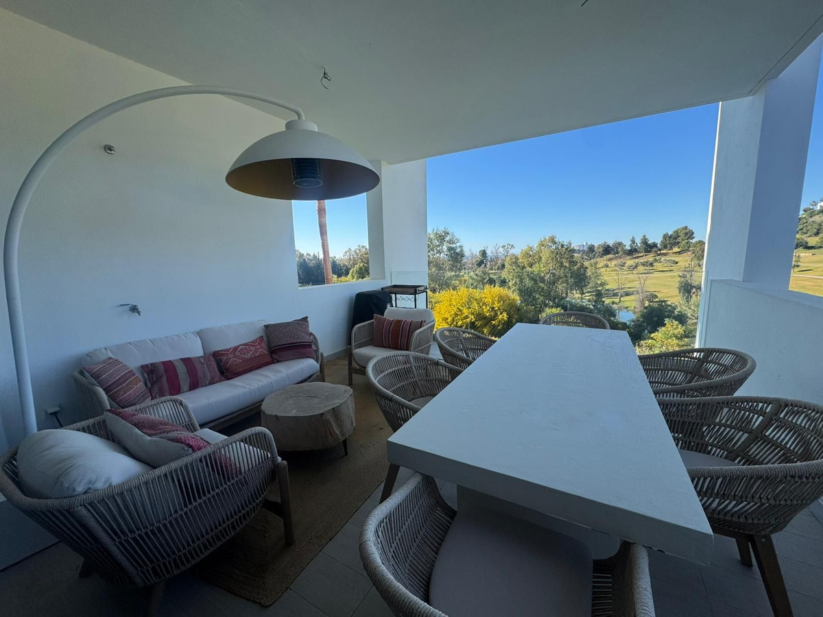 2 Bed Apartment for sale in Benahavís Costa Del Sol, Málaga, Spain