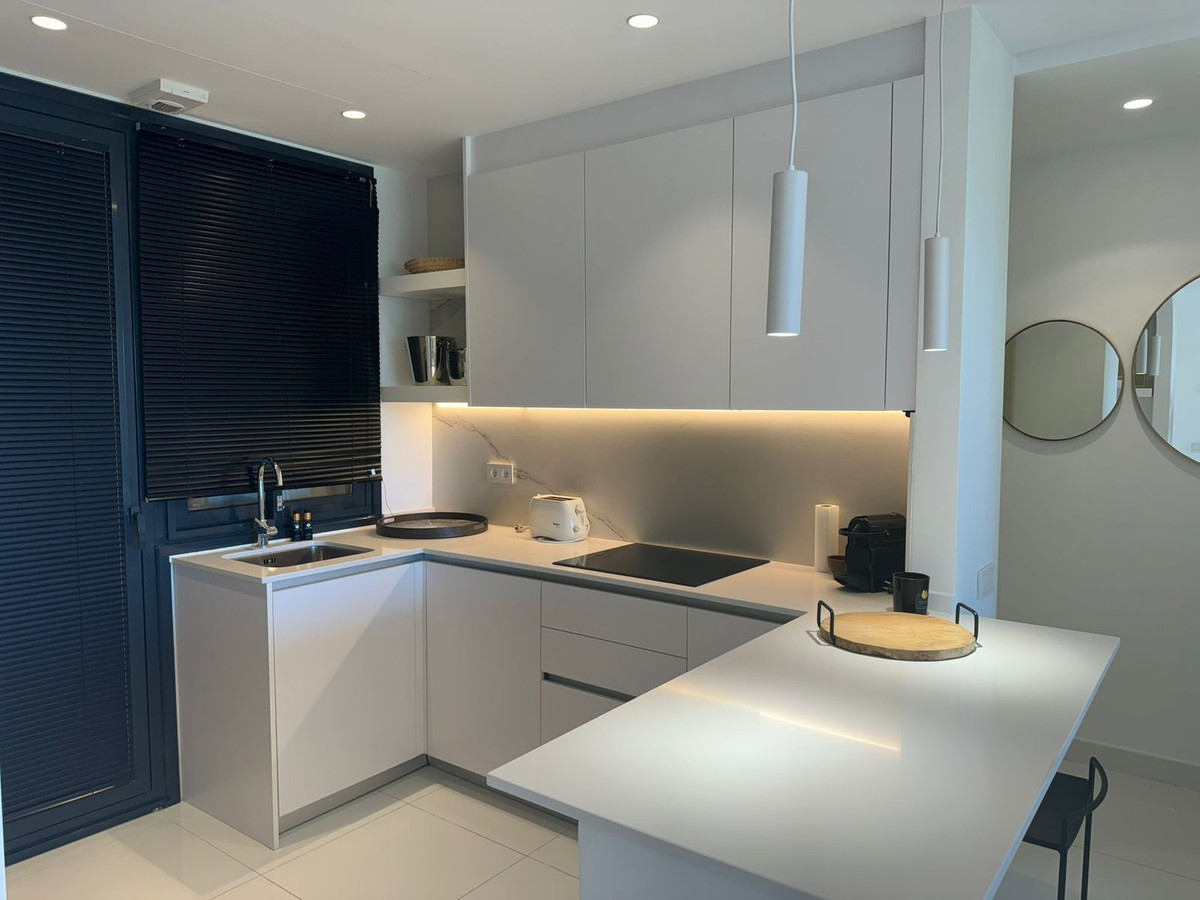 2 Bed Apartment for sale in Benahavís Costa Del Sol, Málaga, Spain
