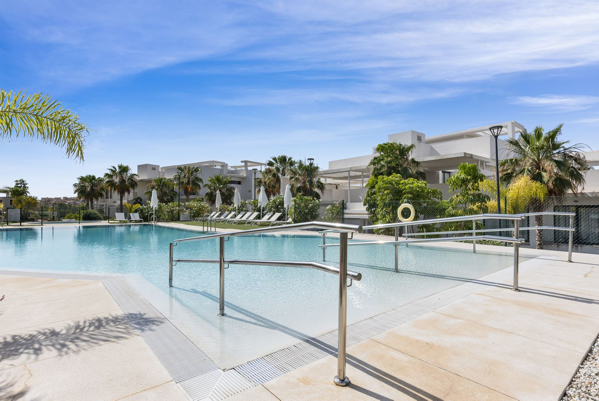 2 Bed Apartment for sale in Benahavís Costa Del Sol, Málaga, Spain