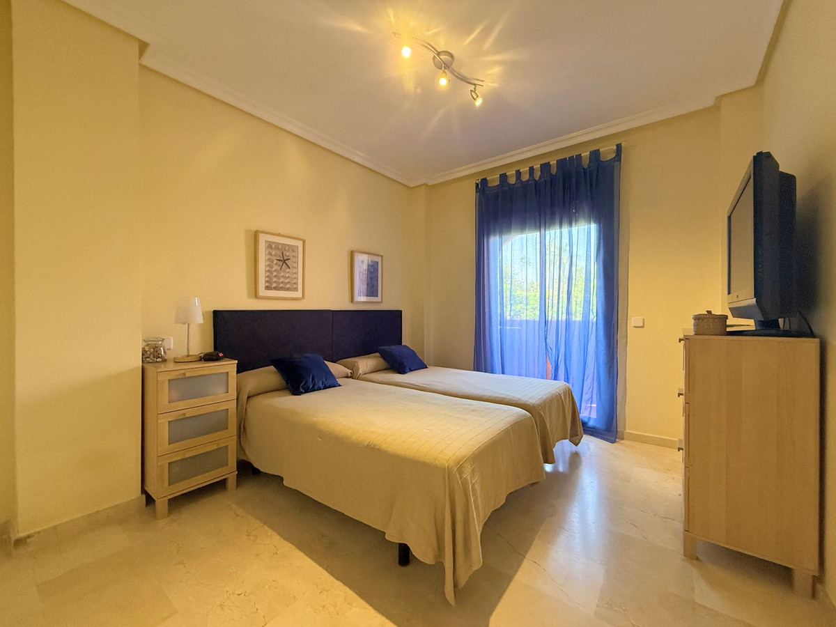 Se vende Apartamento Planta Media de 2 dormitorios en Costa Del Sol, Málaga, España