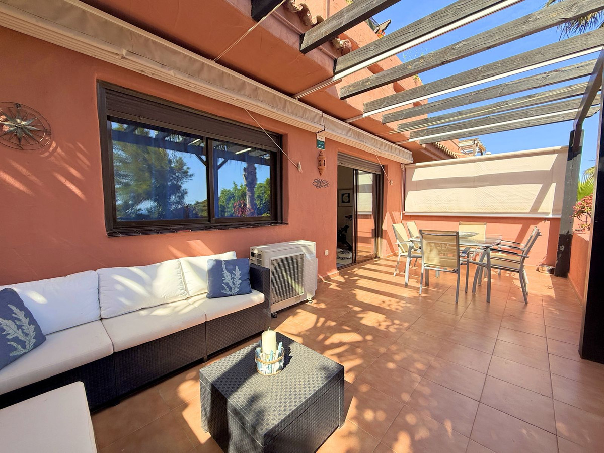 Se vende Apartamento Planta Media de 2 dormitorios en Costa Del Sol, Málaga, España