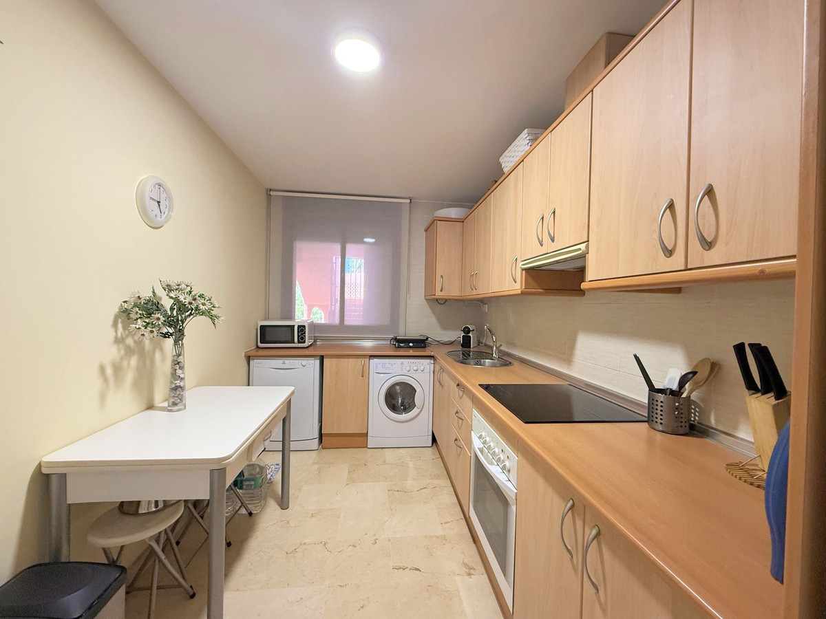 Se vende Apartamento Planta Media de 2 dormitorios en Costa Del Sol, Málaga, España
