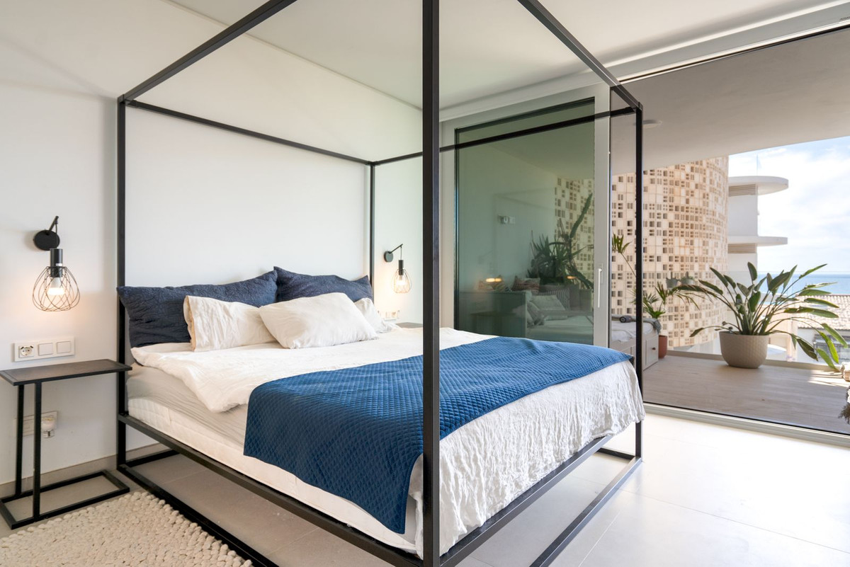 2 Bed Apartment for sale in Fuengirola Costa Del Sol, Málaga, Spain