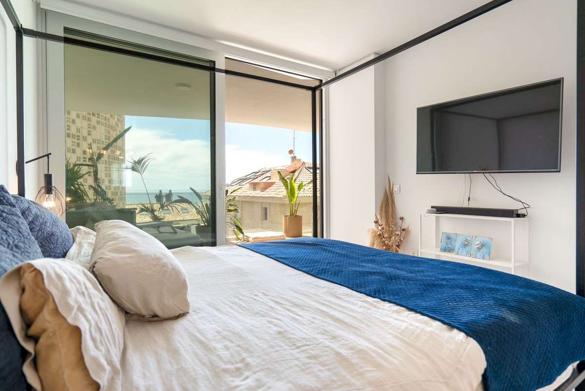 2 Bed Apartment for sale in Fuengirola Costa Del Sol, Málaga, Spain