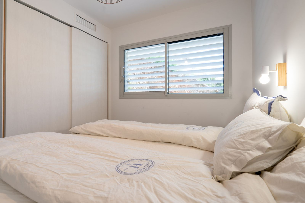 2 Bed Apartment for sale in Fuengirola Costa Del Sol, Málaga, Spain