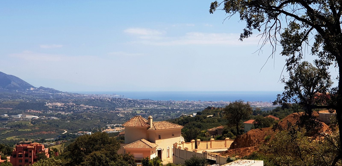 Plots for sale in La Mairena Costa Del Sol, Málaga, Spain