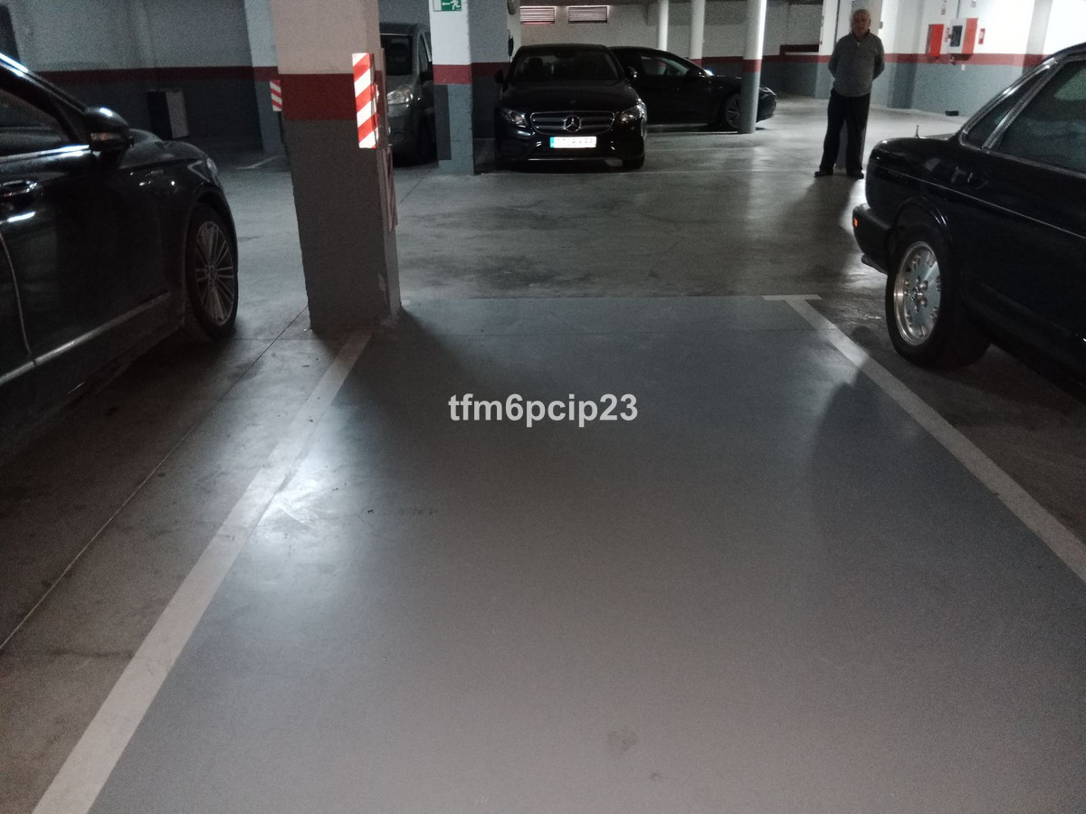 Se vende Aparcamiento  en Costa Del Sol, Málaga, España