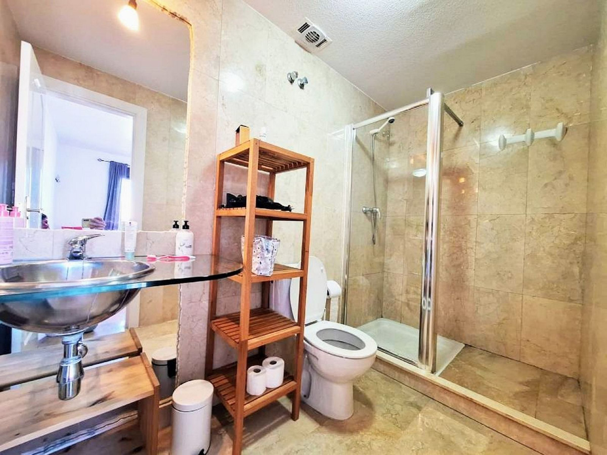 Se vende Apartamento Planta Media de 3 dormitorios en Costa Blanca, Alicante, España