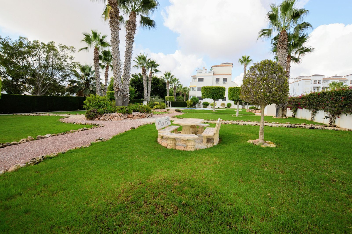 Se vende Apartamento Planta Media de 3 dormitorios en Costa Blanca, Alicante, España
