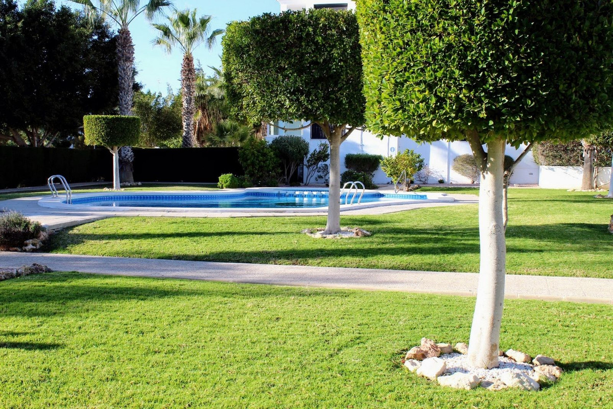 Se vende Apartamento Planta Media de 3 dormitorios en Costa Blanca, Alicante, España