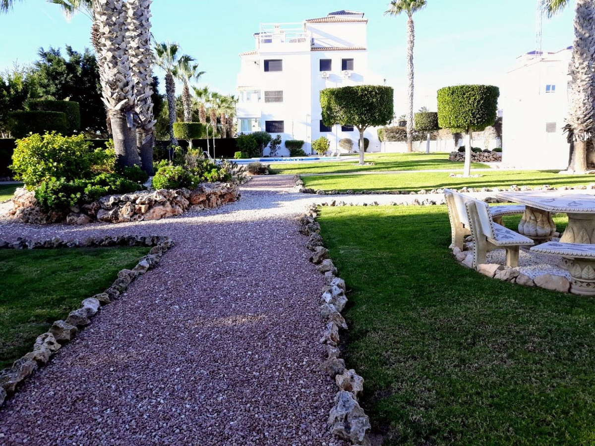Se vende Apartamento Planta Media de 3 dormitorios en Costa Blanca, Alicante, España