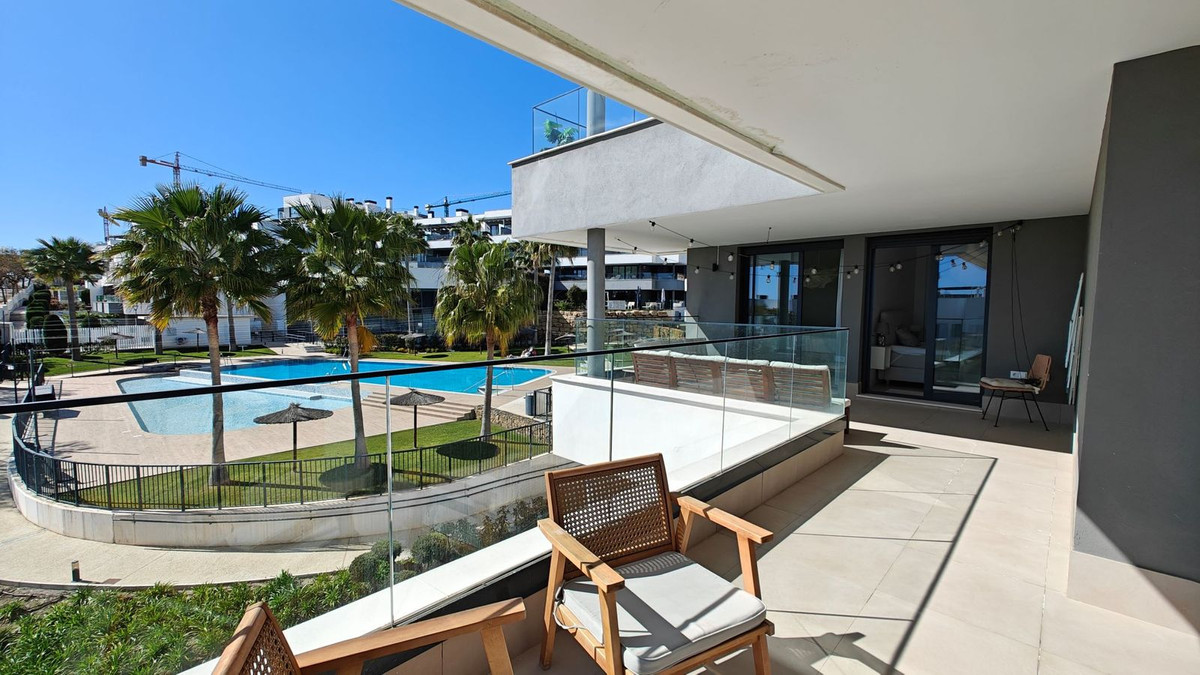 4 Bed Apartment for sale in Estepona Costa Del Sol, Málaga, Spain
