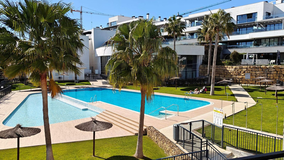 4 Bed Apartment for sale in Estepona Costa Del Sol, Málaga, Spain