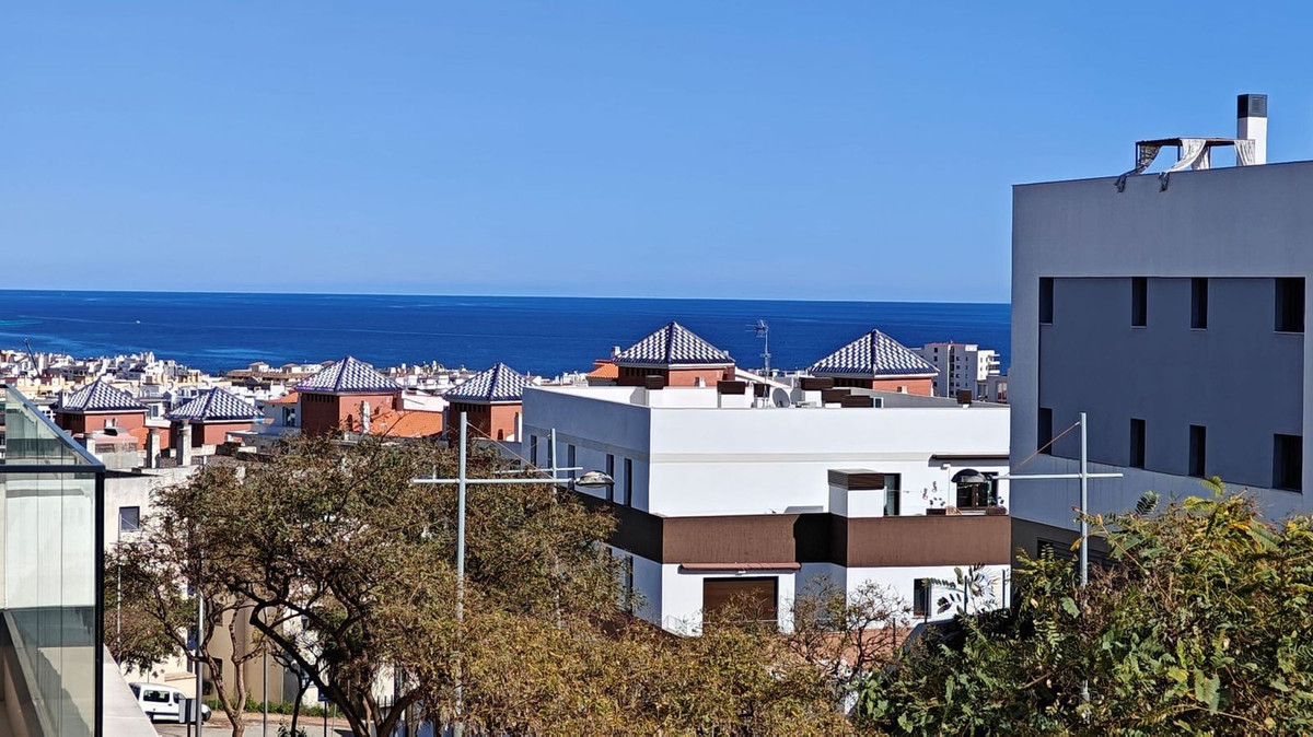4 Bed Apartment for sale in Estepona Costa Del Sol, Málaga, Spain
