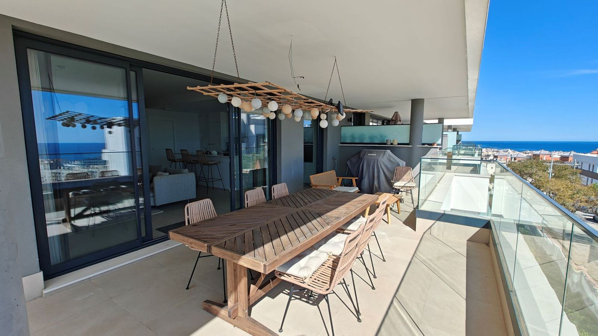 4 Bed Apartment for sale in Estepona Costa Del Sol, Málaga, Spain