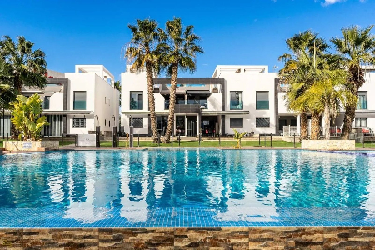 2 Bed Apartment for sale in La Zenia Costa Blanca, Alicante, Spain