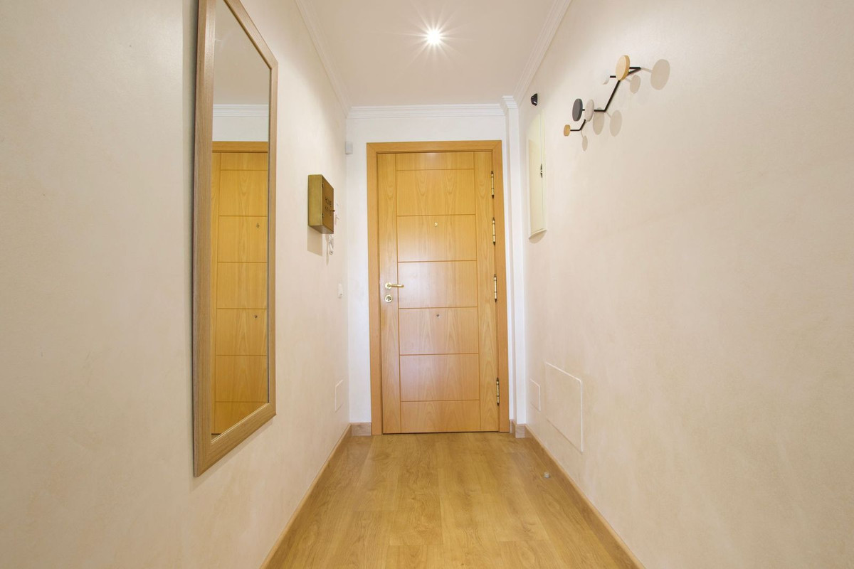 Se vende Apartamento Planta Media de 3 dormitorios en Costa Del Sol, Málaga, España