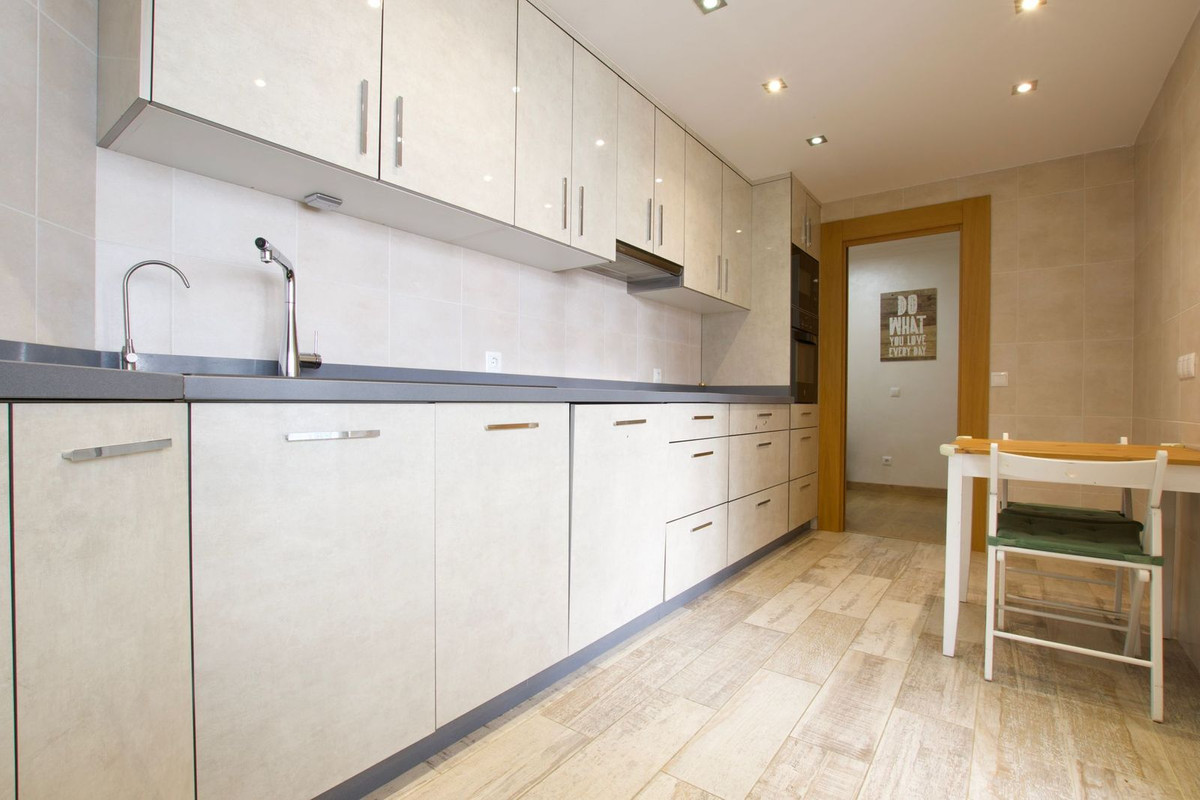 Se vende Apartamento Planta Media de 3 dormitorios en Costa Del Sol, Málaga, España