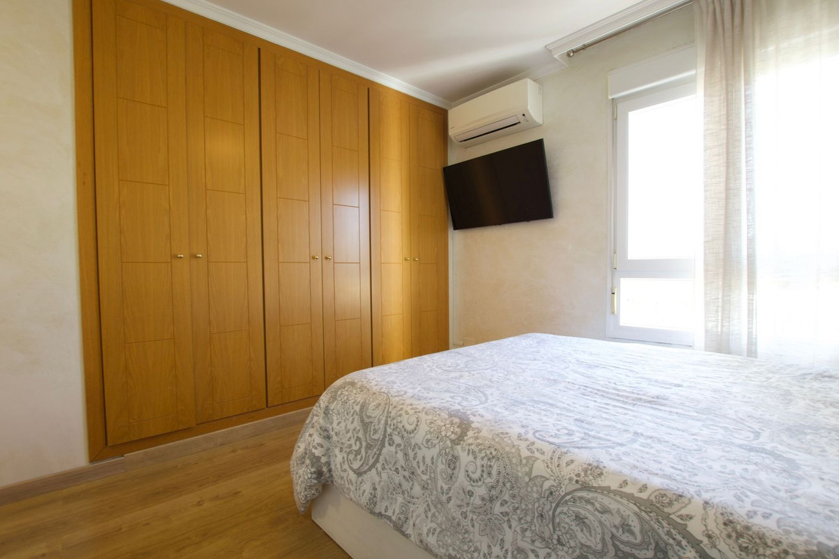 Se vende Apartamento Planta Media de 3 dormitorios en Costa Del Sol, Málaga, España