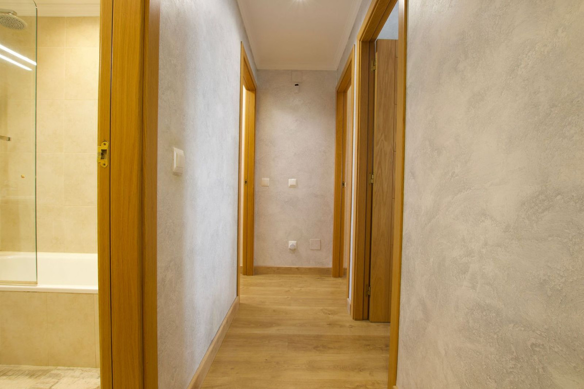 Se vende Apartamento Planta Media de 3 dormitorios en Costa Del Sol, Málaga, España