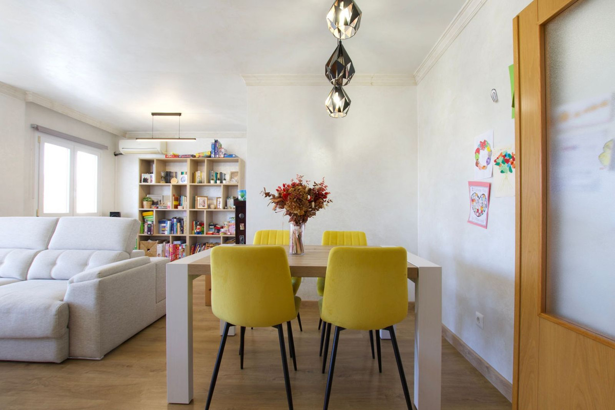 Se vende Apartamento Planta Media de 3 dormitorios en Costa Del Sol, Málaga, España