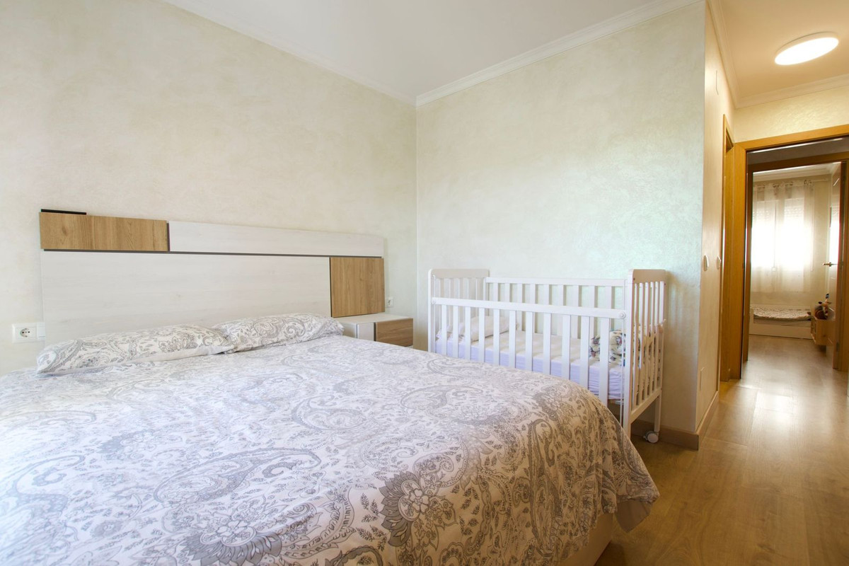 Se vende Apartamento Planta Media de 3 dormitorios en Costa Del Sol, Málaga, España