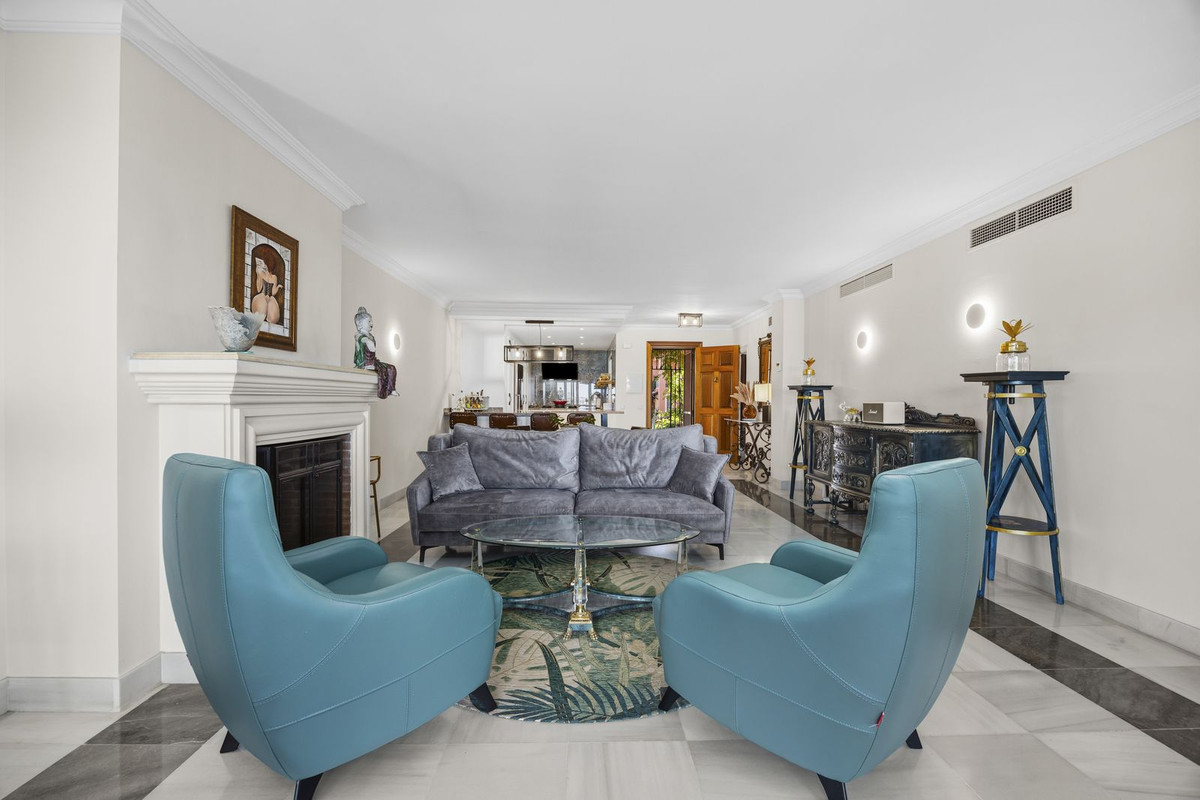 2 Bed Apartment for sale in Monte Halcones Costa Del Sol, Málaga, Spain