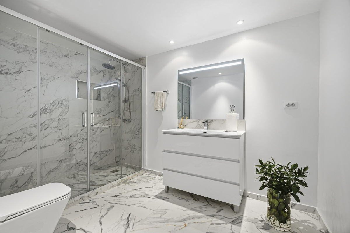 2 Bed Apartment for sale in Monte Halcones Costa Del Sol, Málaga, Spain