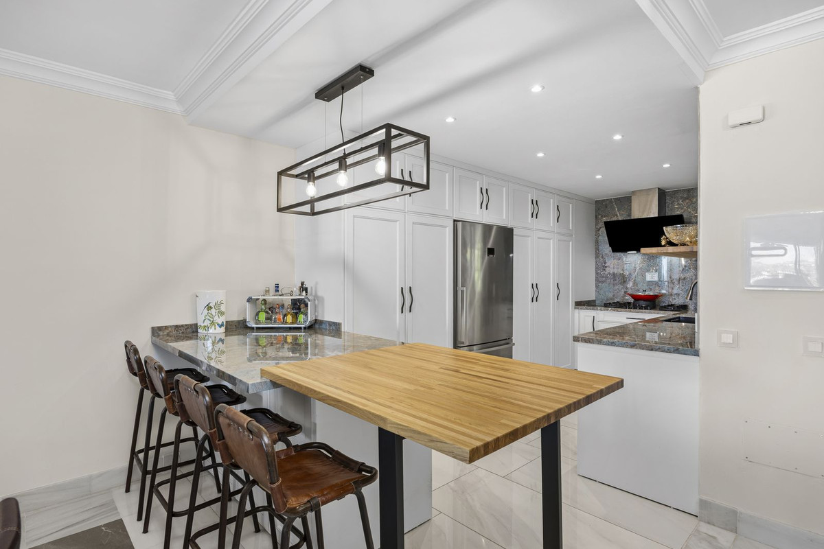 2 Bed Apartment for sale in Monte Halcones Costa Del Sol, Málaga, Spain