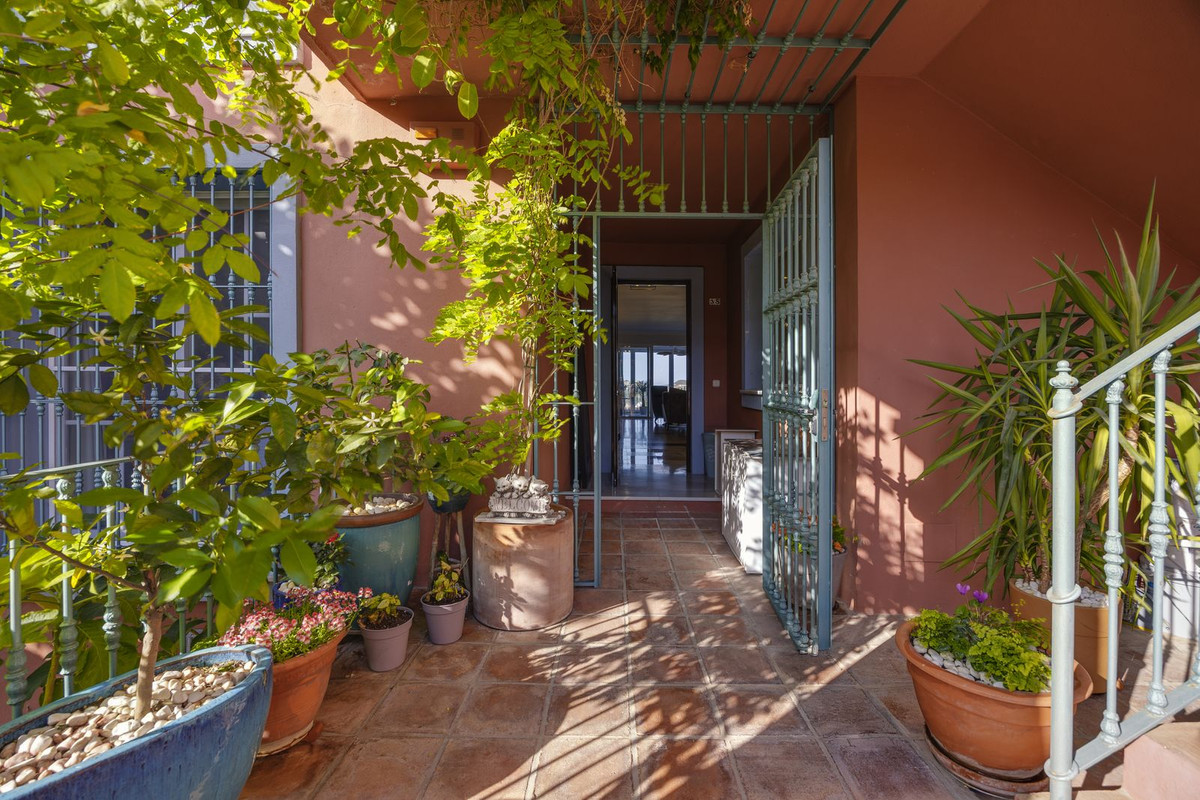 2 Bed Apartment for sale in Monte Halcones Costa Del Sol, Málaga, Spain