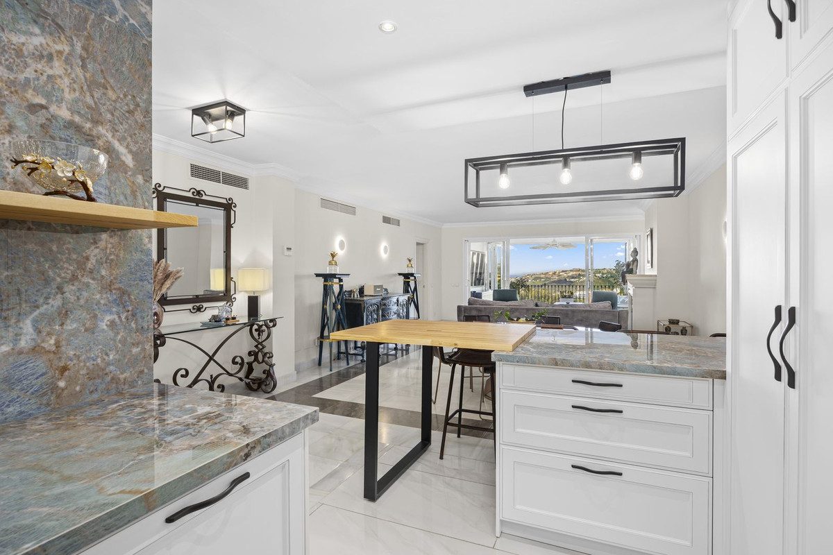 2 Bed Apartment for sale in Monte Halcones Costa Del Sol, Málaga, Spain