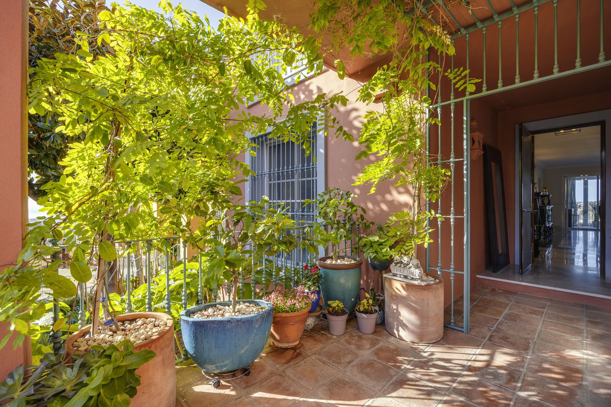 2 Bed Apartment for sale in Monte Halcones Costa Del Sol, Málaga, Spain