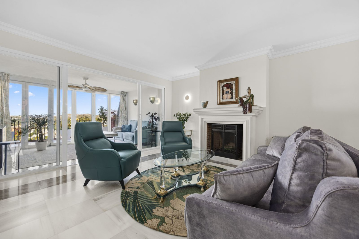 2 Bed Apartment for sale in Monte Halcones Costa Del Sol, Málaga, Spain