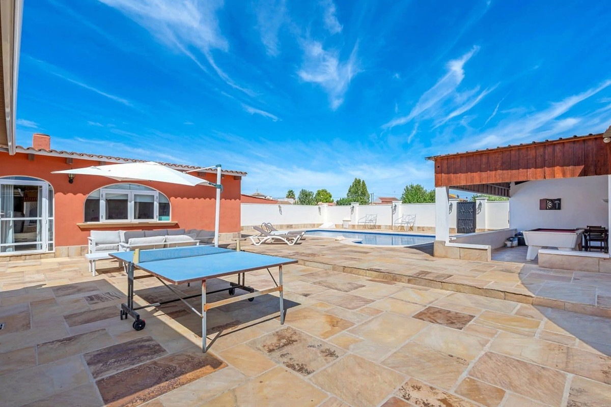 Se vende Finca - Cortijo de 6 dormitorios en Costa Blanca, Alicante, España