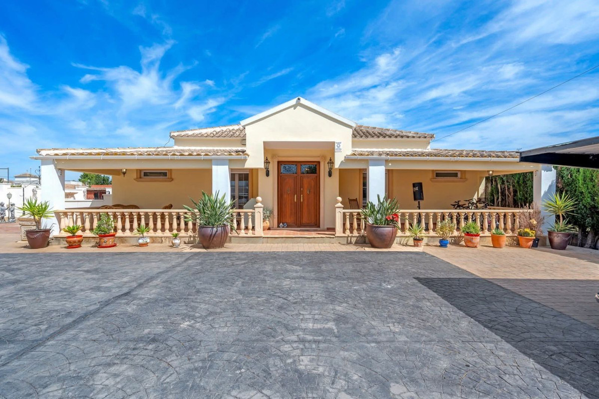Se vende Finca - Cortijo de 6 dormitorios en Costa Blanca, Alicante, España