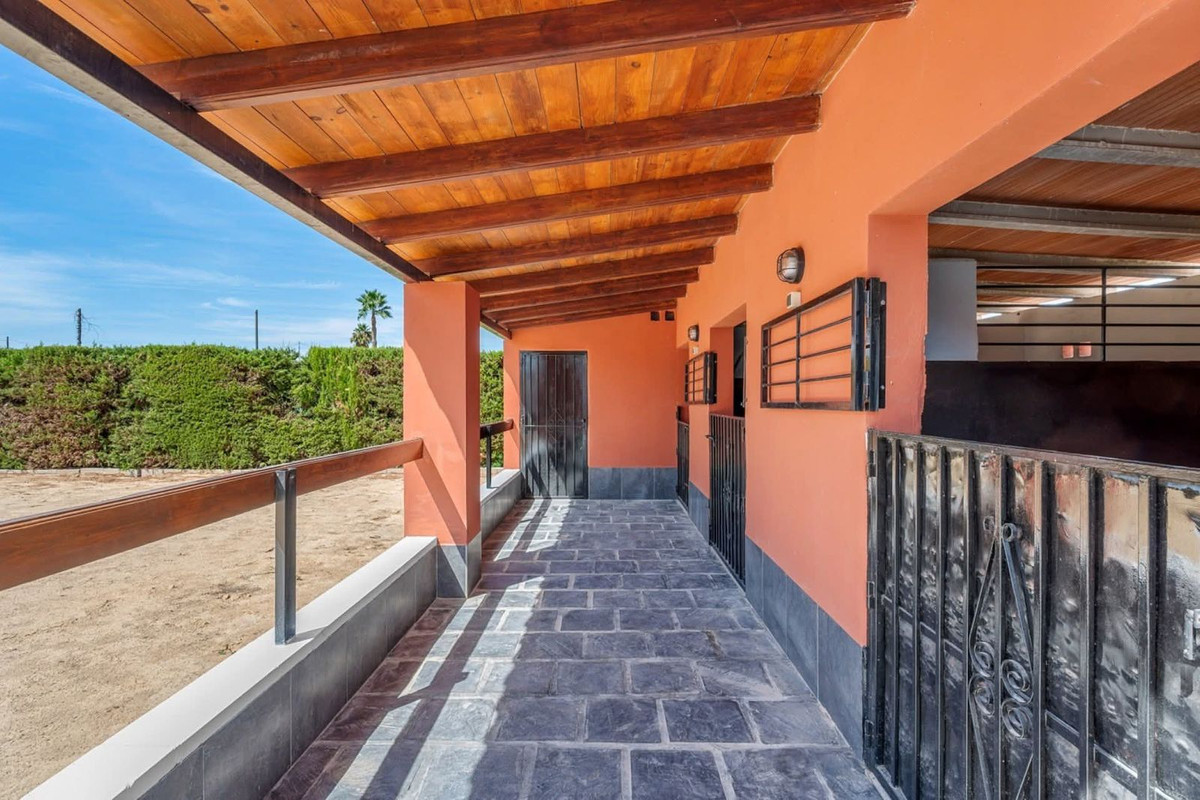 Se vende Finca - Cortijo de 6 dormitorios en Costa Blanca, Alicante, España