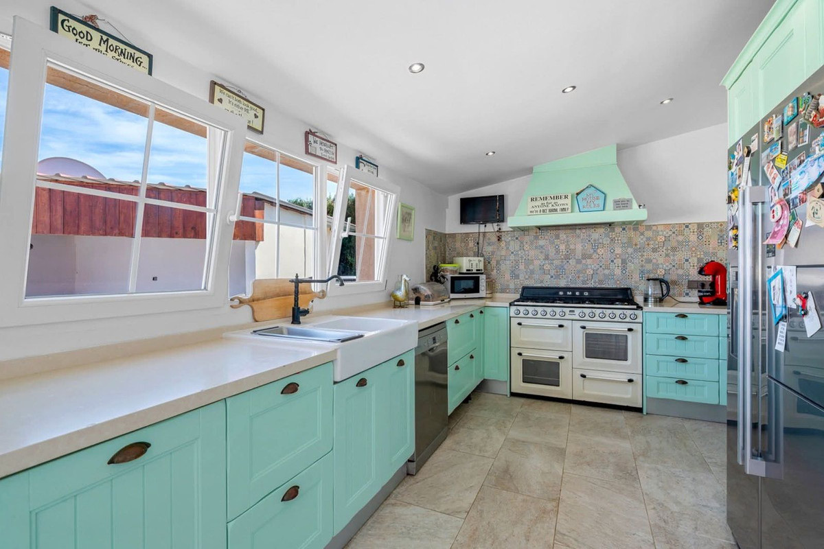 Se vende Finca - Cortijo de 6 dormitorios en Costa Blanca, Alicante, España