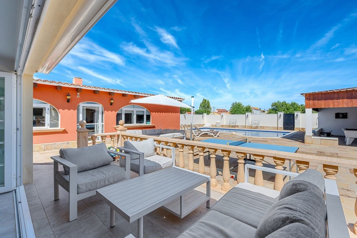 Se vende Finca - Cortijo de 6 dormitorios en Costa Blanca, Alicante, España