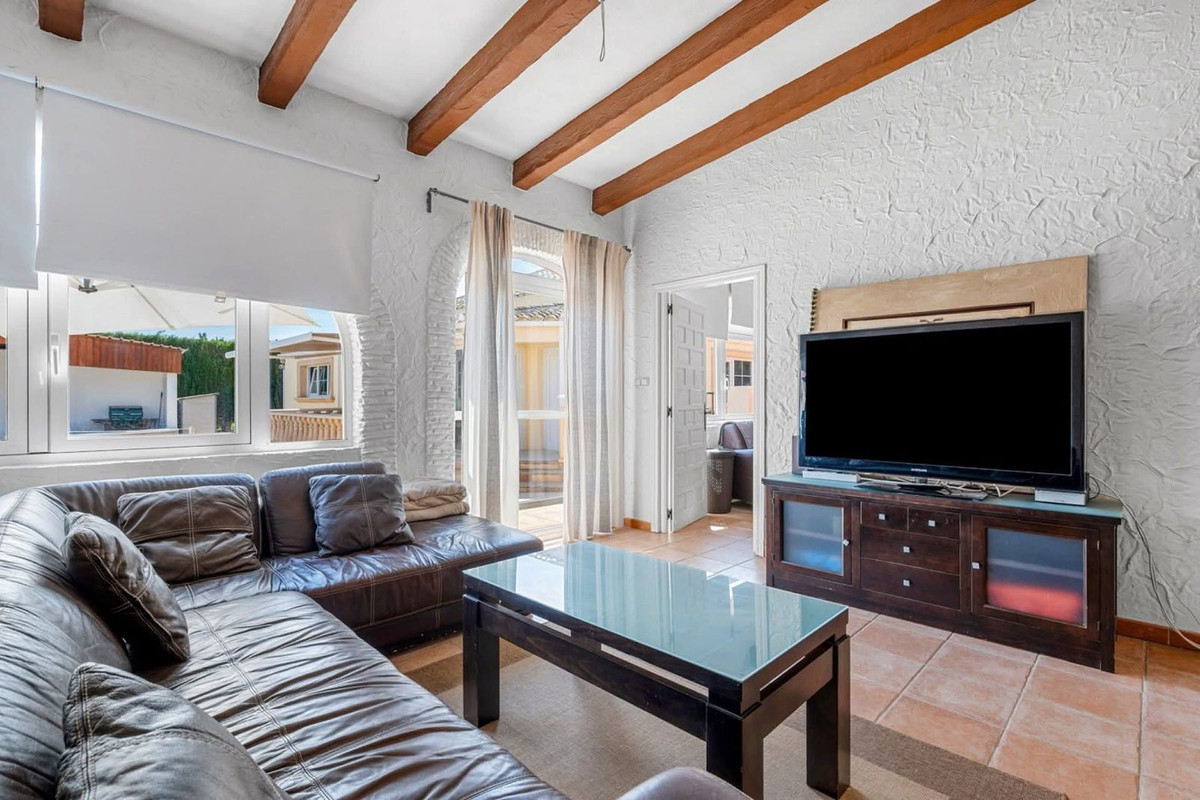 Se vende Finca - Cortijo de 6 dormitorios en Costa Blanca, Alicante, España