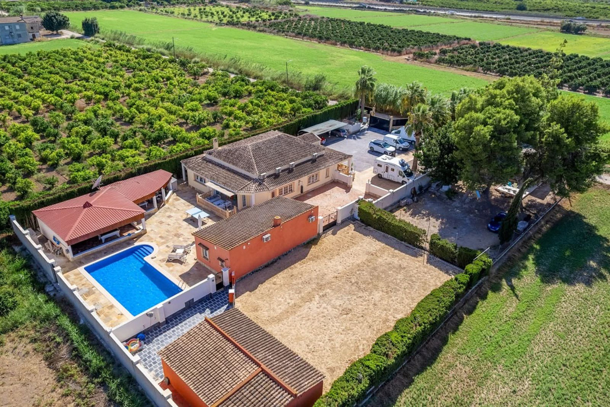 Se vende Finca - Cortijo de 6 dormitorios en Costa Blanca, Alicante, España