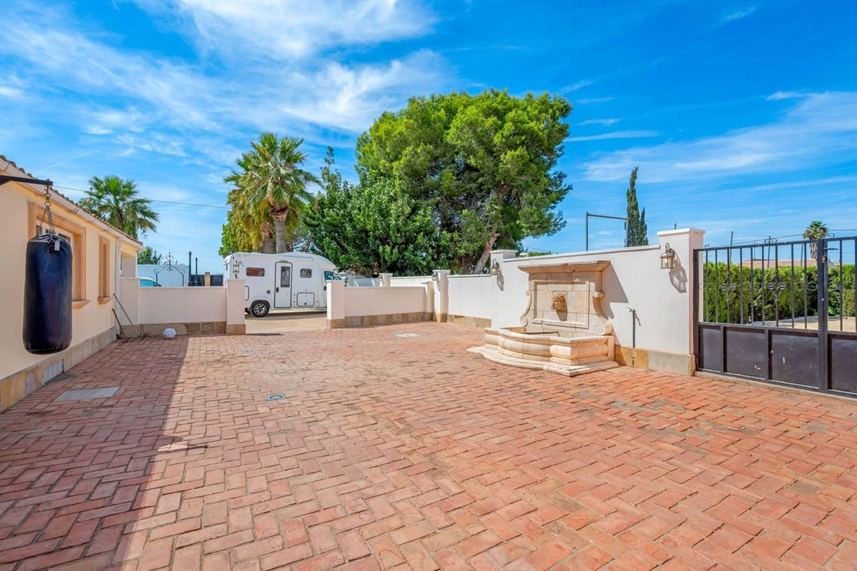 Se vende Finca - Cortijo de 6 dormitorios en Costa Blanca, Alicante, España