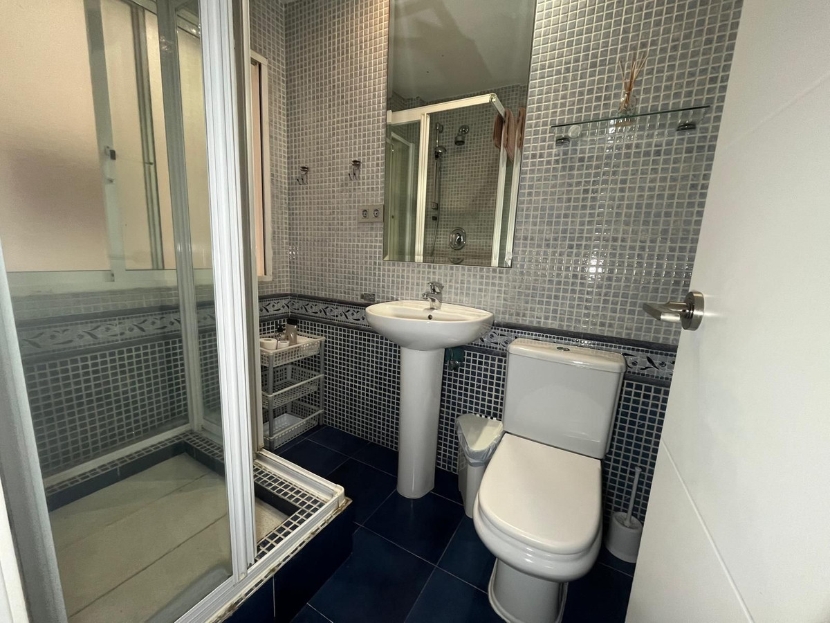 2 Bed Apartment for sale in Estepona Costa Del Sol, Málaga, Spain