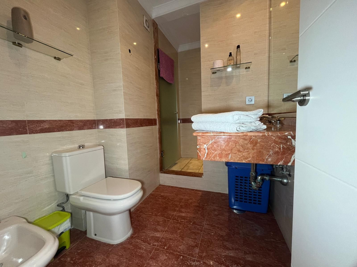 2 Bed Apartment for sale in Estepona Costa Del Sol, Málaga, Spain