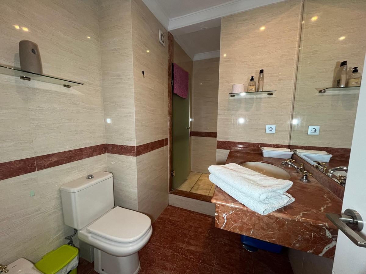 2 Bed Apartment for sale in Estepona Costa Del Sol, Málaga, Spain