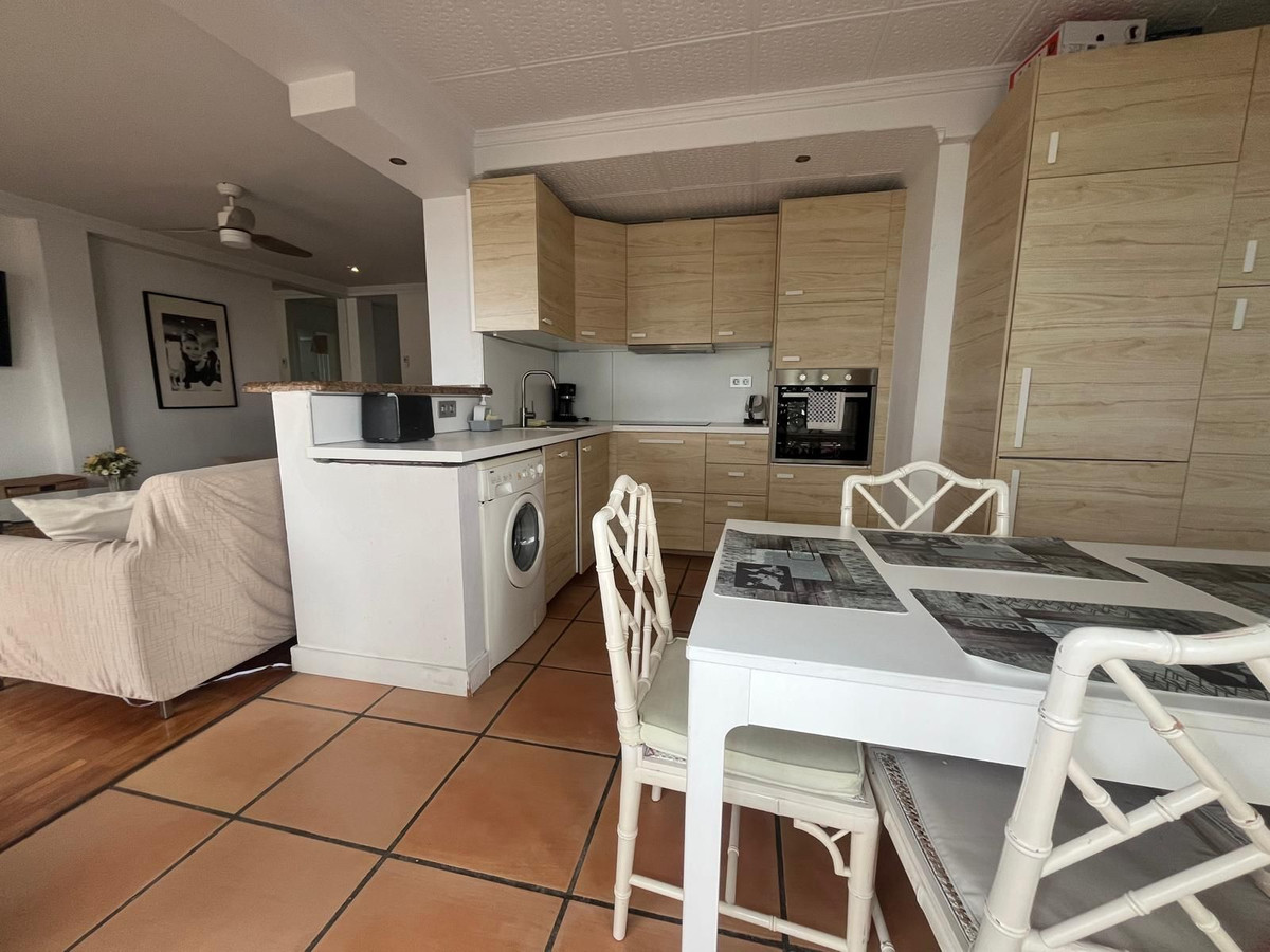 2 Bed Apartment for sale in Estepona Costa Del Sol, Málaga, Spain