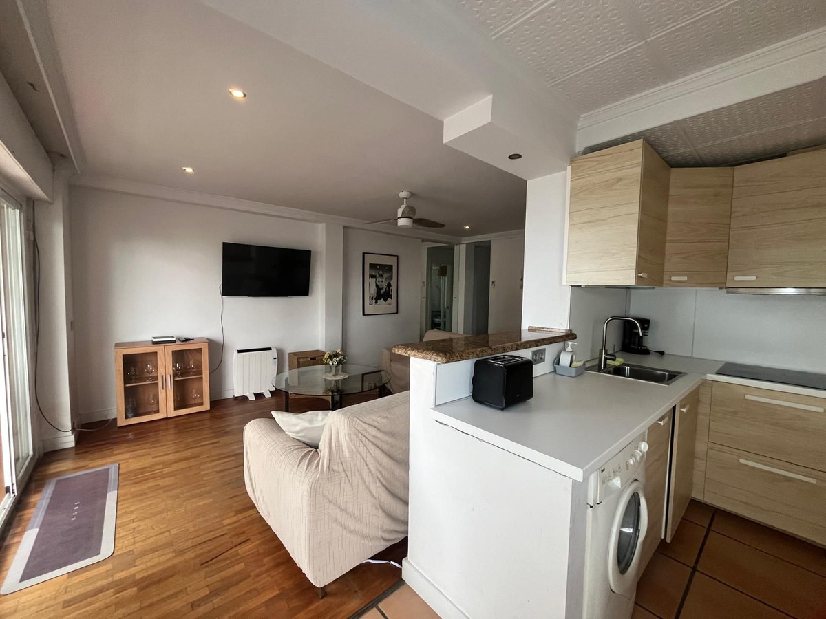 2 Bed Apartment for sale in Estepona Costa Del Sol, Málaga, Spain