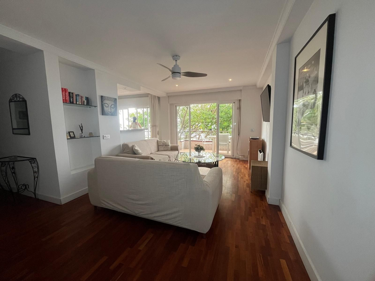 2 Bed Apartment for sale in Estepona Costa Del Sol, Málaga, Spain